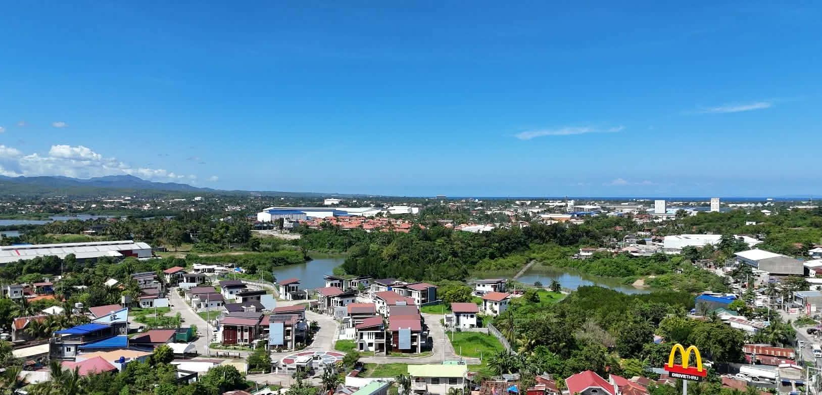 Daniel House and Lot 5 Bedroom Single Detached Vista De Bahia.